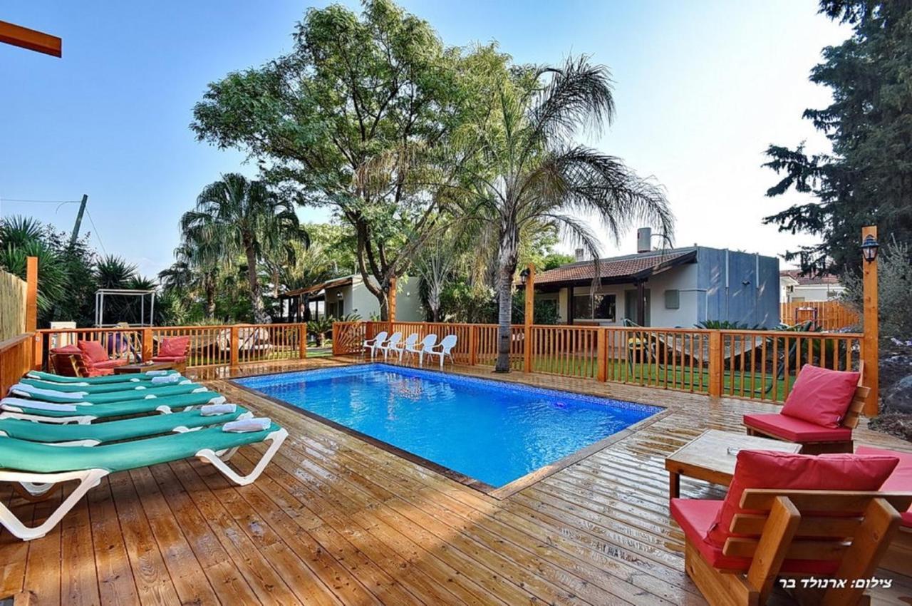 Villa Hawaii Mansion Rosh Piná Exterior foto